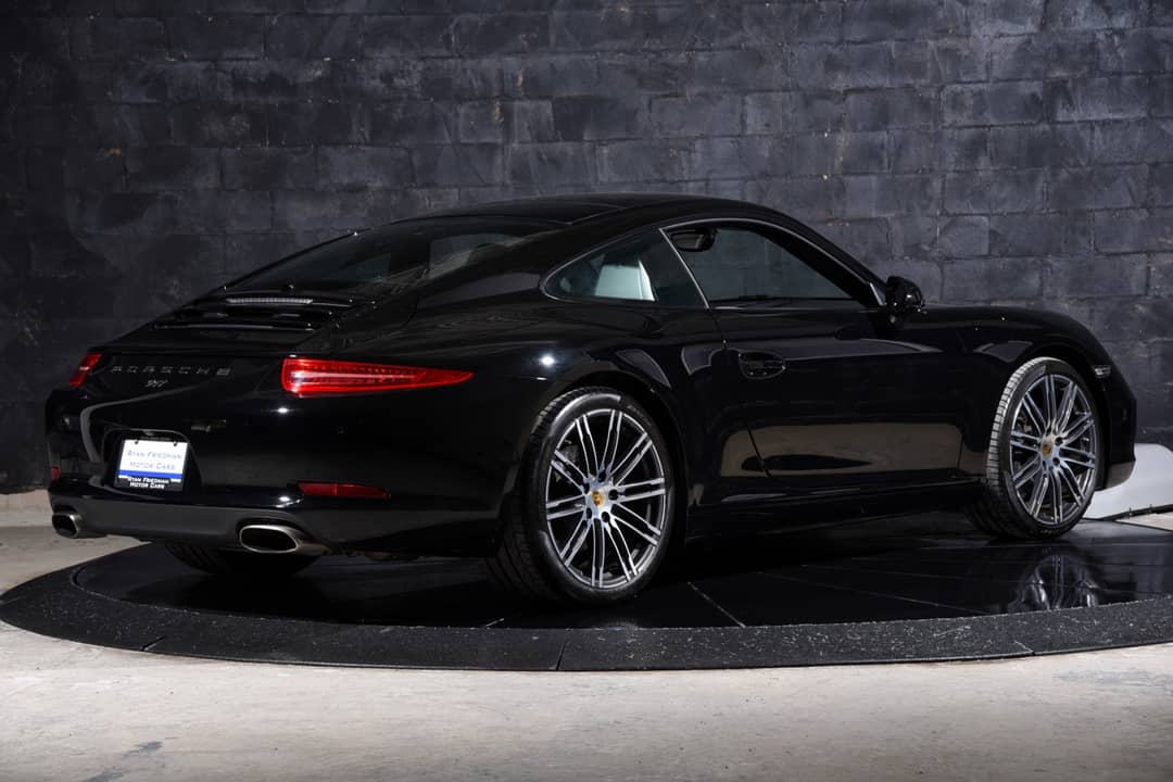 2016 Porsche 911 Carrera Black Edition — photo 10