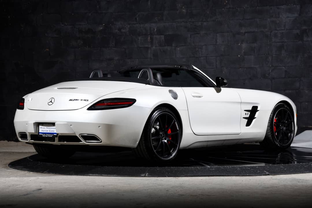 2014 Mercedes-Benz SLS AMG GT — photo 13