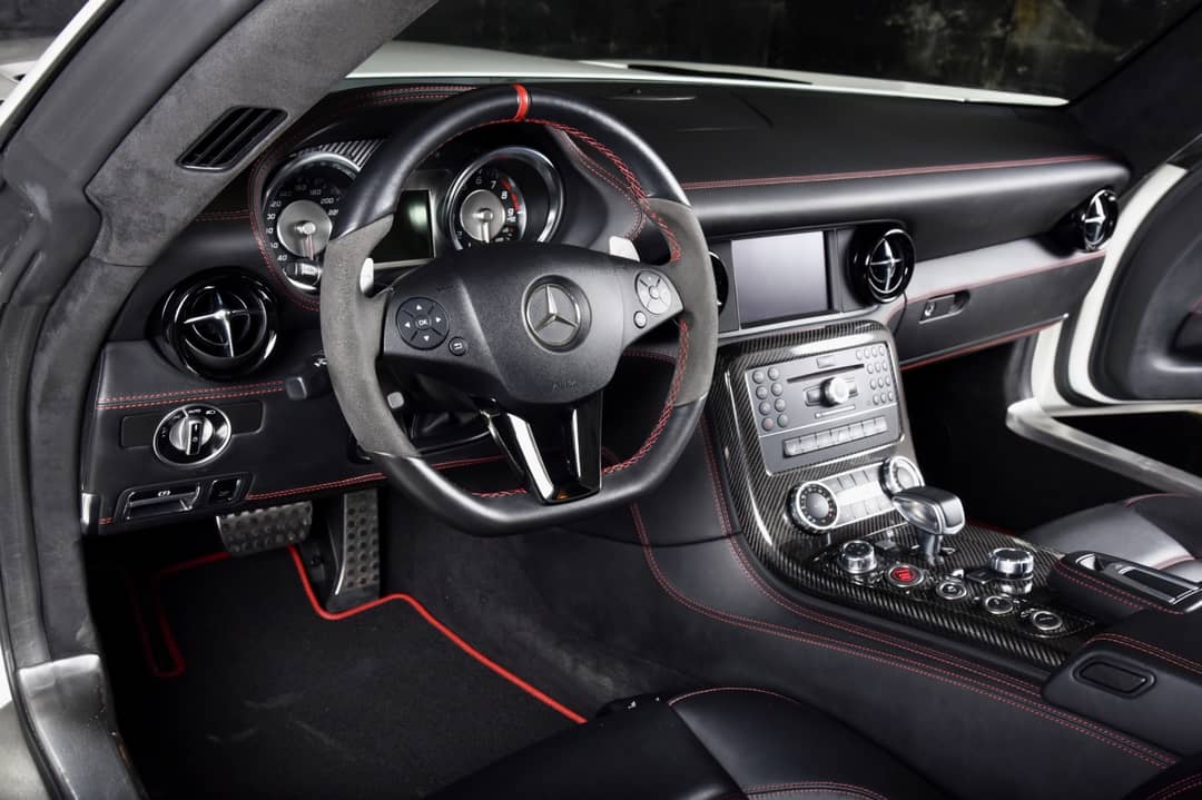 2014 Mercedes-Benz SLS AMG GT — photo 4