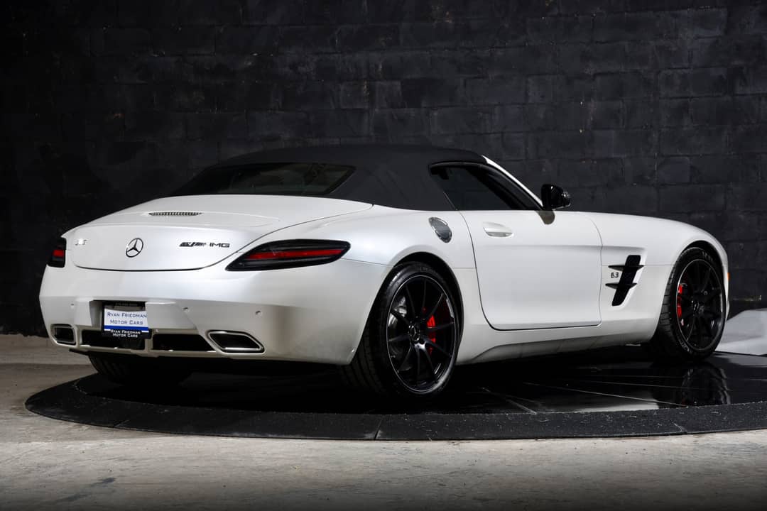 2014 Mercedes-Benz SLS AMG GT — photo 40