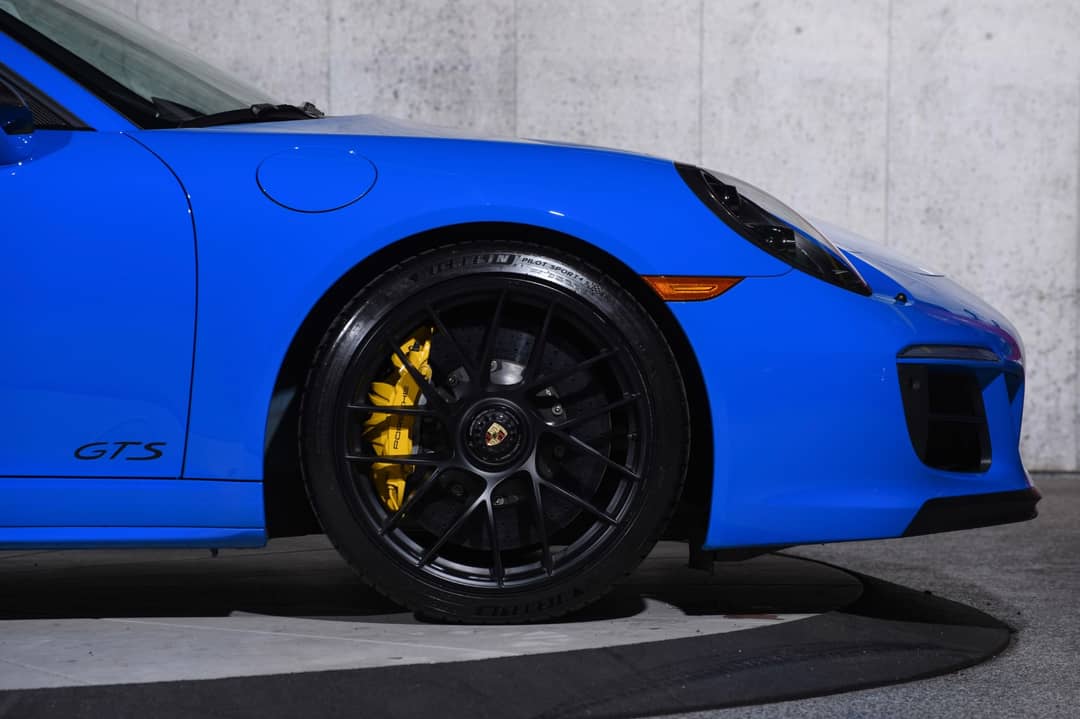 2018 Porsche 911 Targa 4 GTS — photo 14