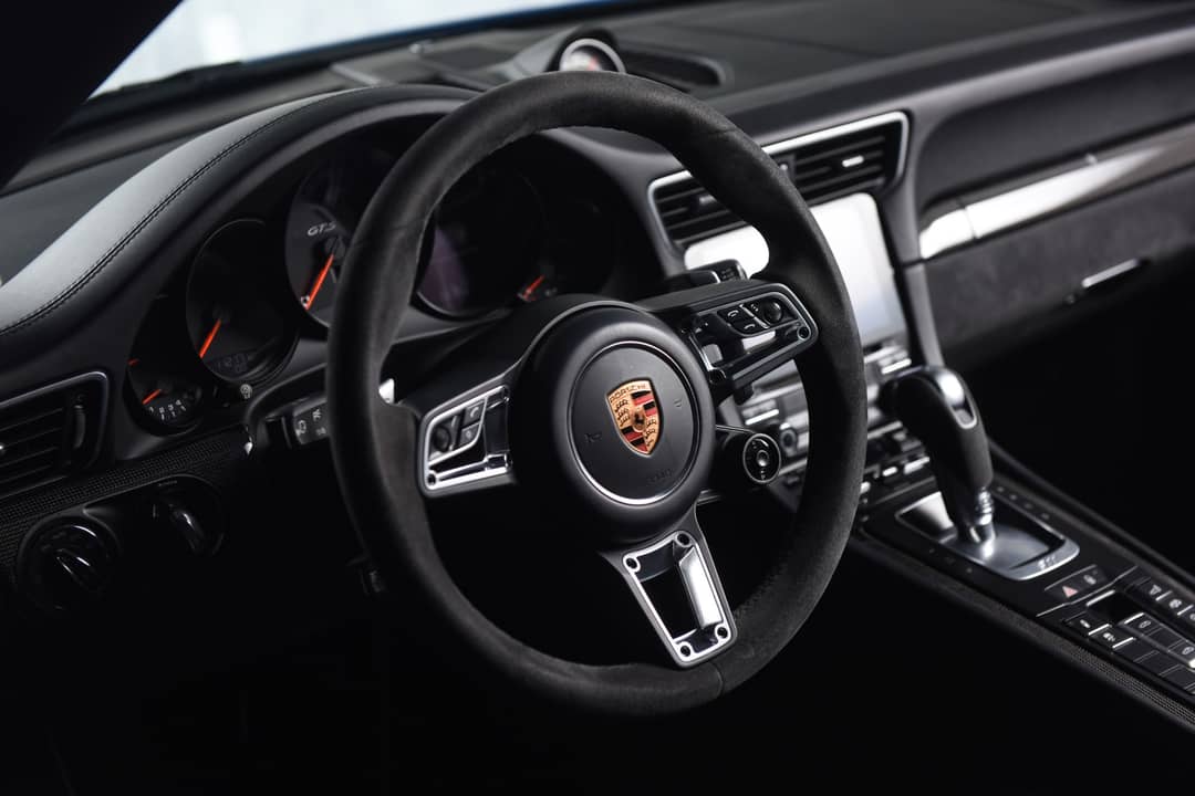 2018 Porsche 911 Targa 4 GTS — photo 23
