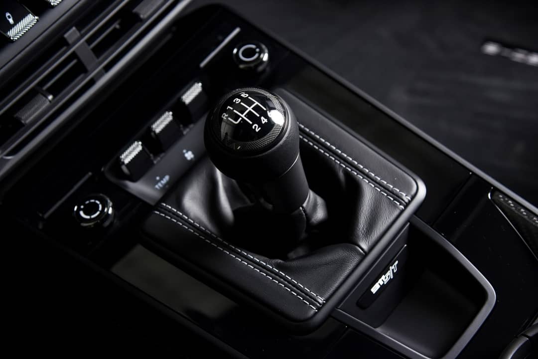 2024 Porsche 911 S/T — photo 6