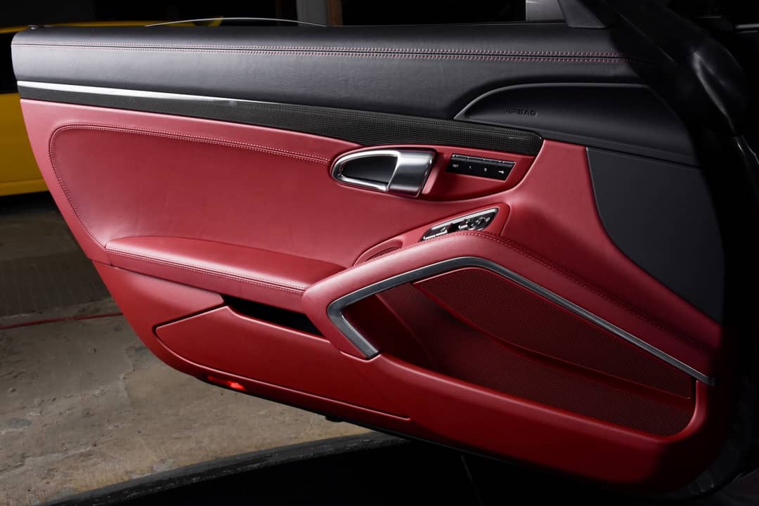 2018 Porsche 911 Targa 4 GTS — photo 20
