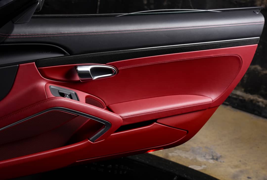 2018 Porsche 911 Targa 4 GTS — photo 22