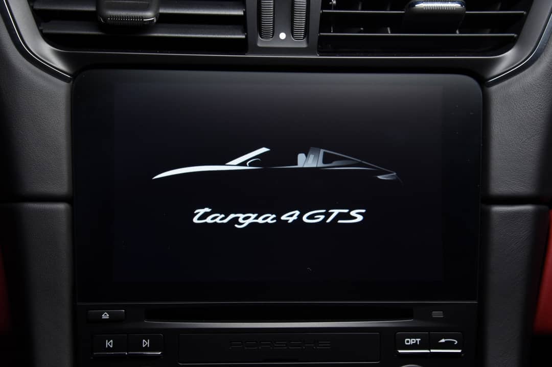 2018 Porsche 911 Targa 4 GTS — photo 33
