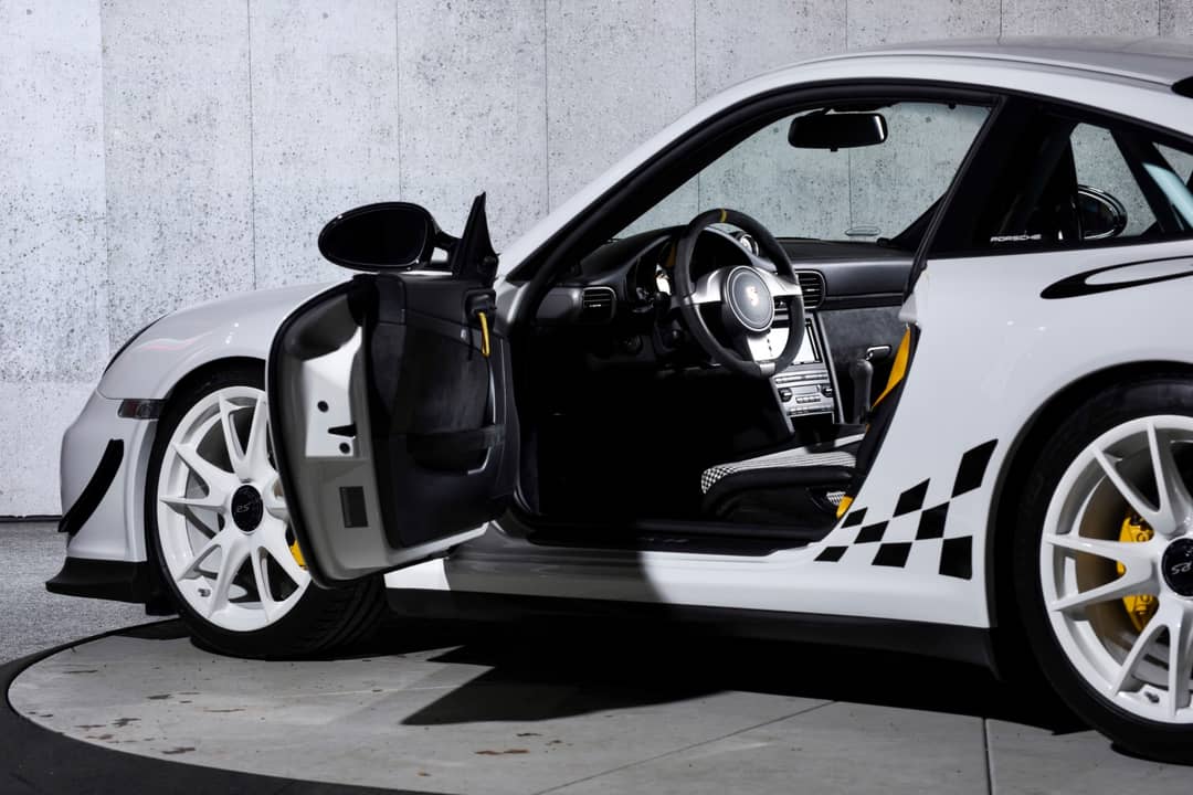 2011 Porsche 911 GT3 RS — photo 20
