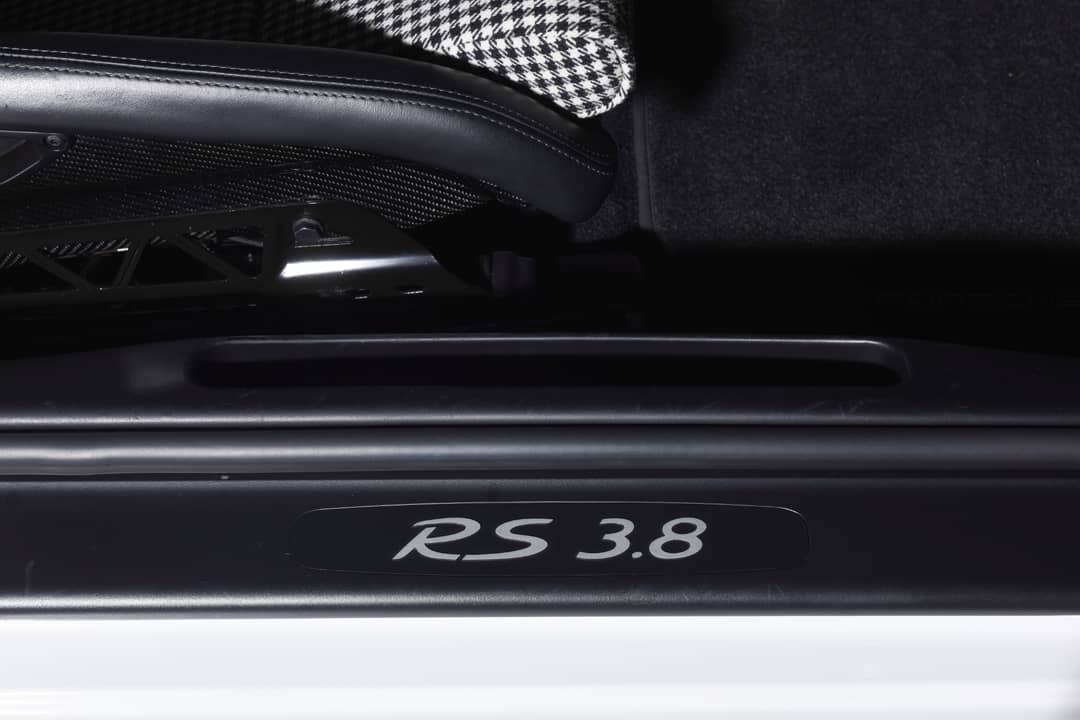 2011 Porsche 911 GT3 RS — photo 29