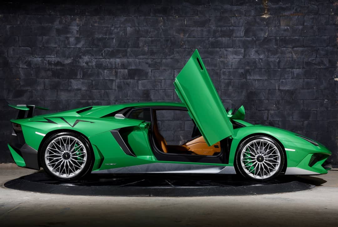 2017 Lamborghini Aventador LP 750-4 SV — photo 17