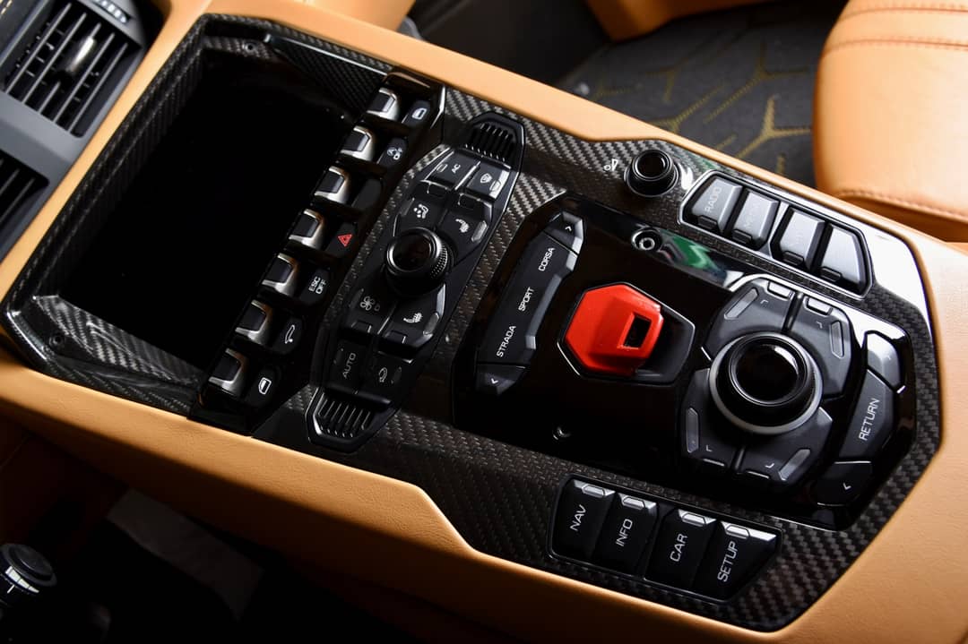 2017 Lamborghini Aventador LP 750-4 SV — photo 32