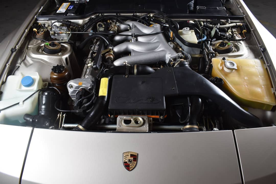 1989 Porsche 944 Turbo — photo 16