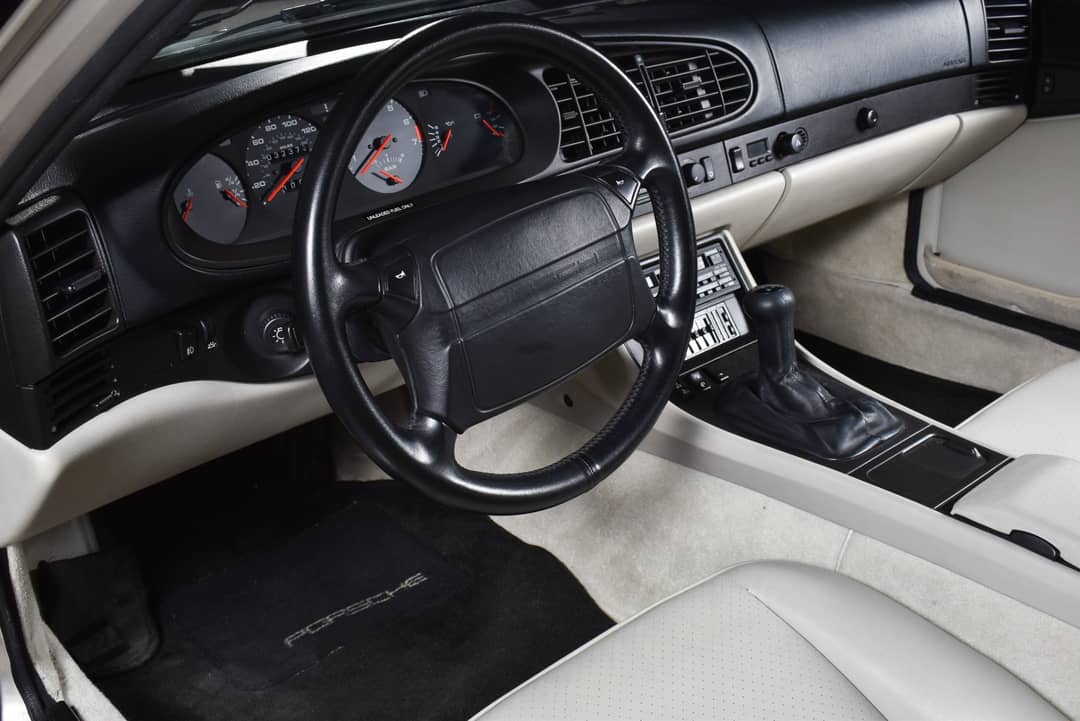 1989 Porsche 944 Turbo — photo 21