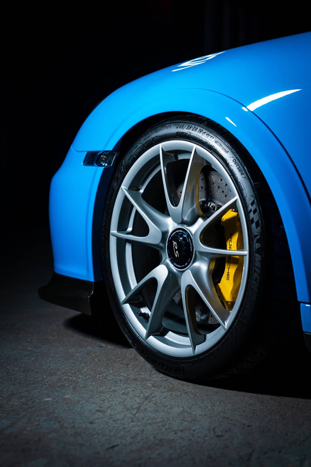 2011 Porsche 911 GT3 RS — photo 24