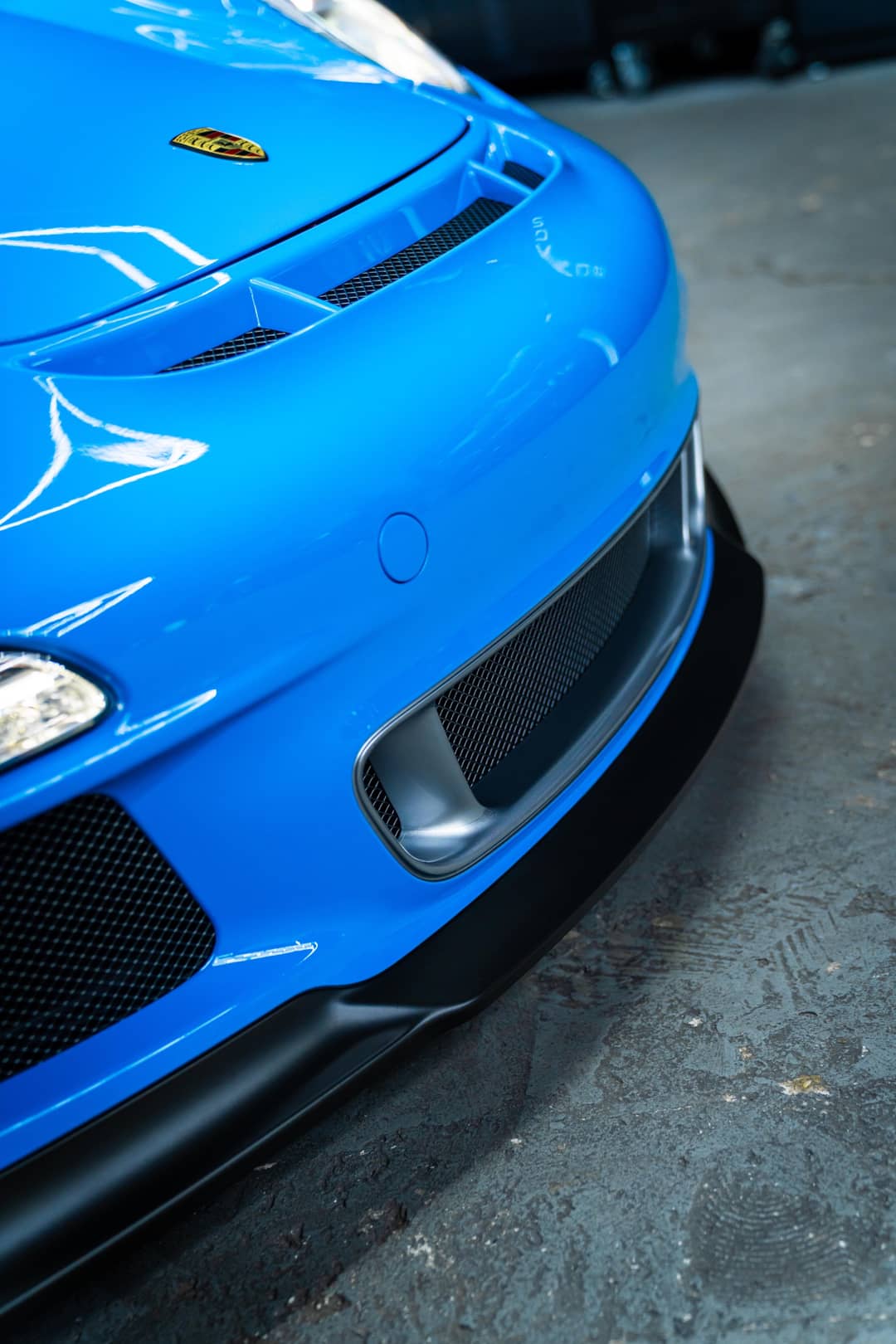 2011 Porsche 911 GT3 RS — photo 32