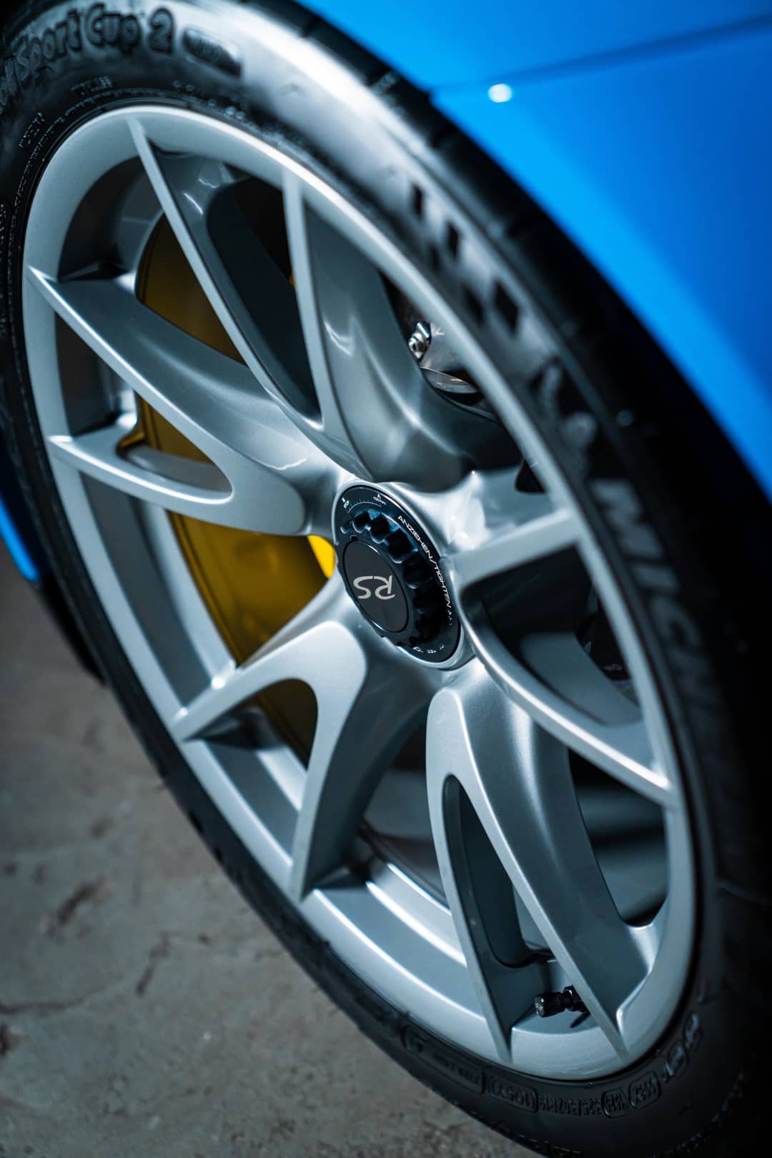 2011 Porsche 911 GT3 RS — photo 40