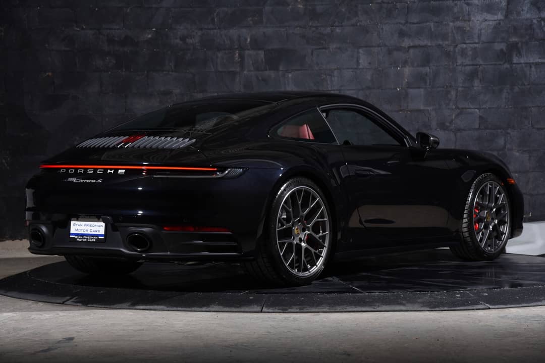 2024 Porsche 911 Carrera S — photo 3