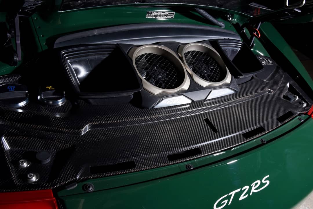 2018 Porsche 911 GT2 RS — photo 12