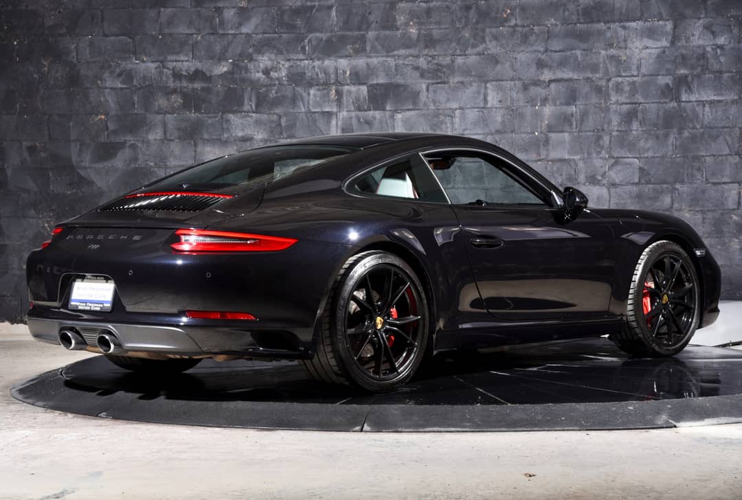 2017 Porsche 911 Carrera S — photo 3