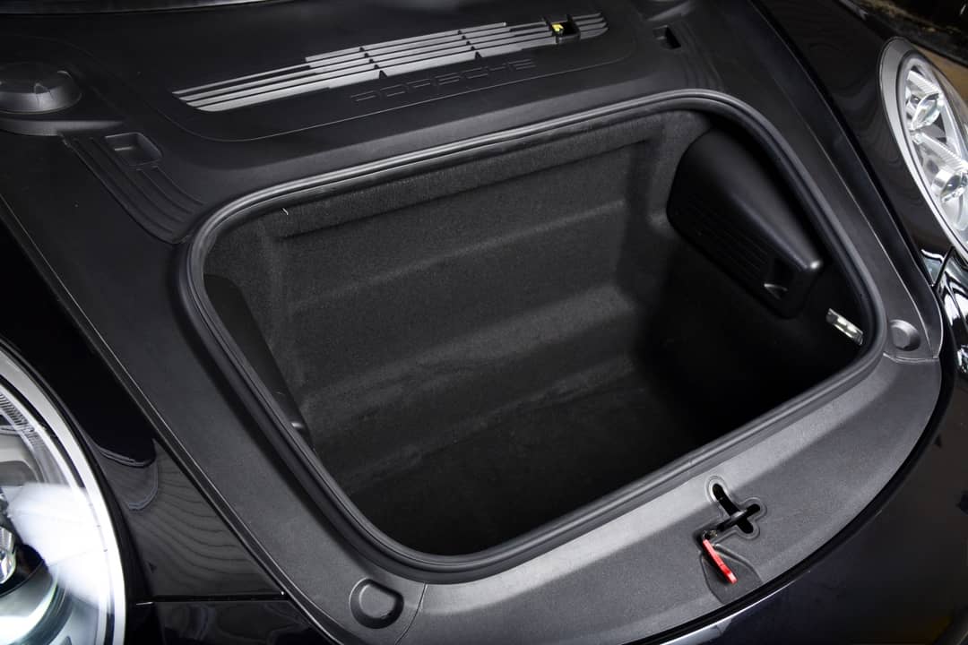2017 Porsche 911 Carrera S — photo 23