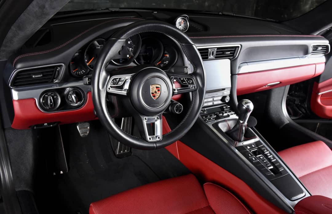 2017 Porsche 911 Carrera S — photo 4