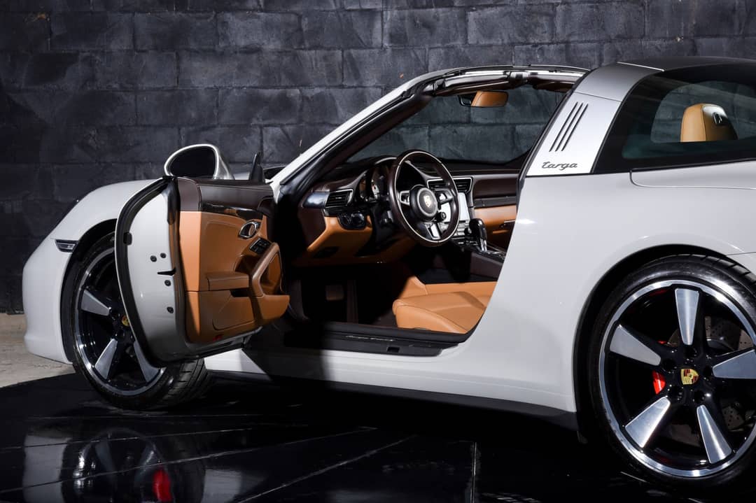 2019 Porsche 911 Targa 4 GTS — photo 18