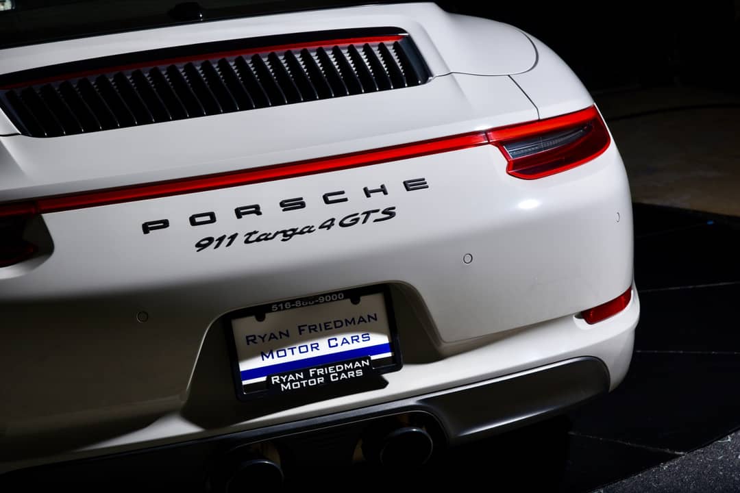 2019 Porsche 911 Targa 4 GTS — photo 9