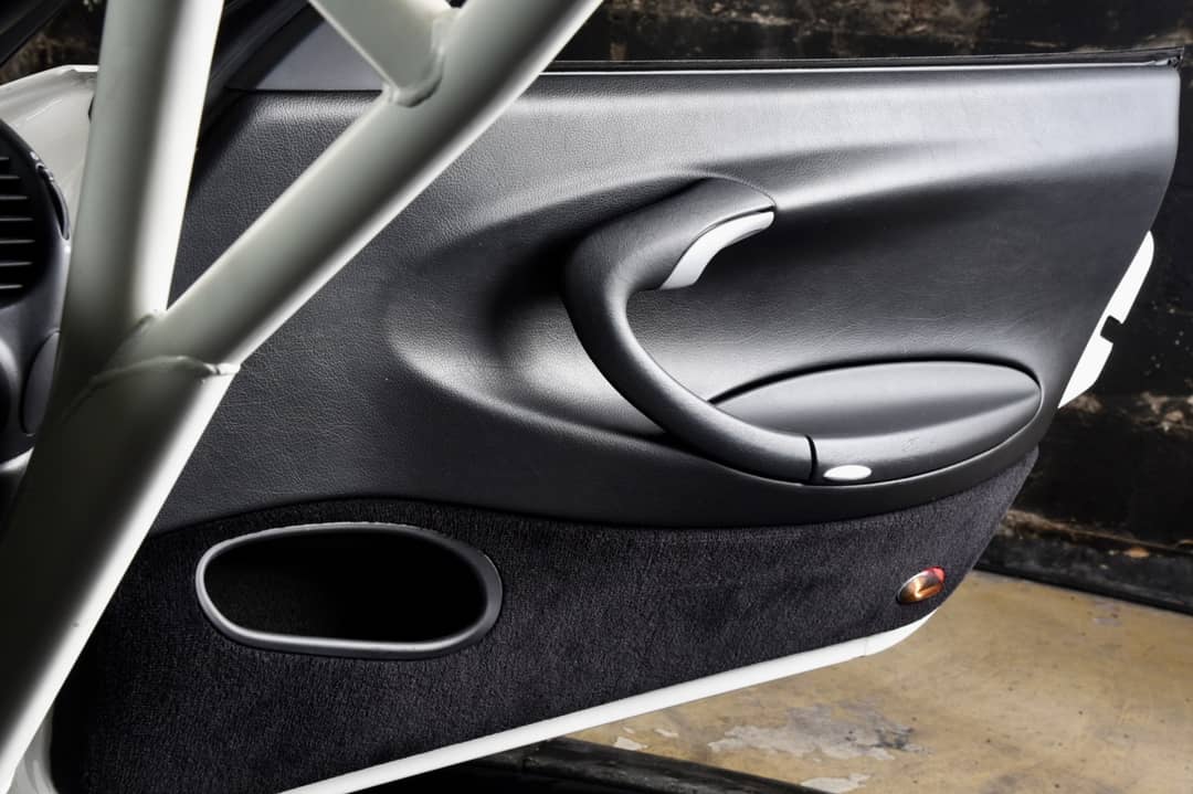 2004 Porsche 911 GT3 RS — photo 28