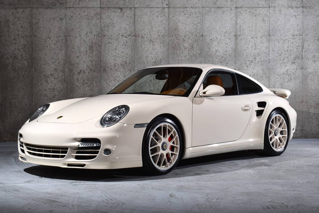 2011 Porsche 911 Turbo — photo 2