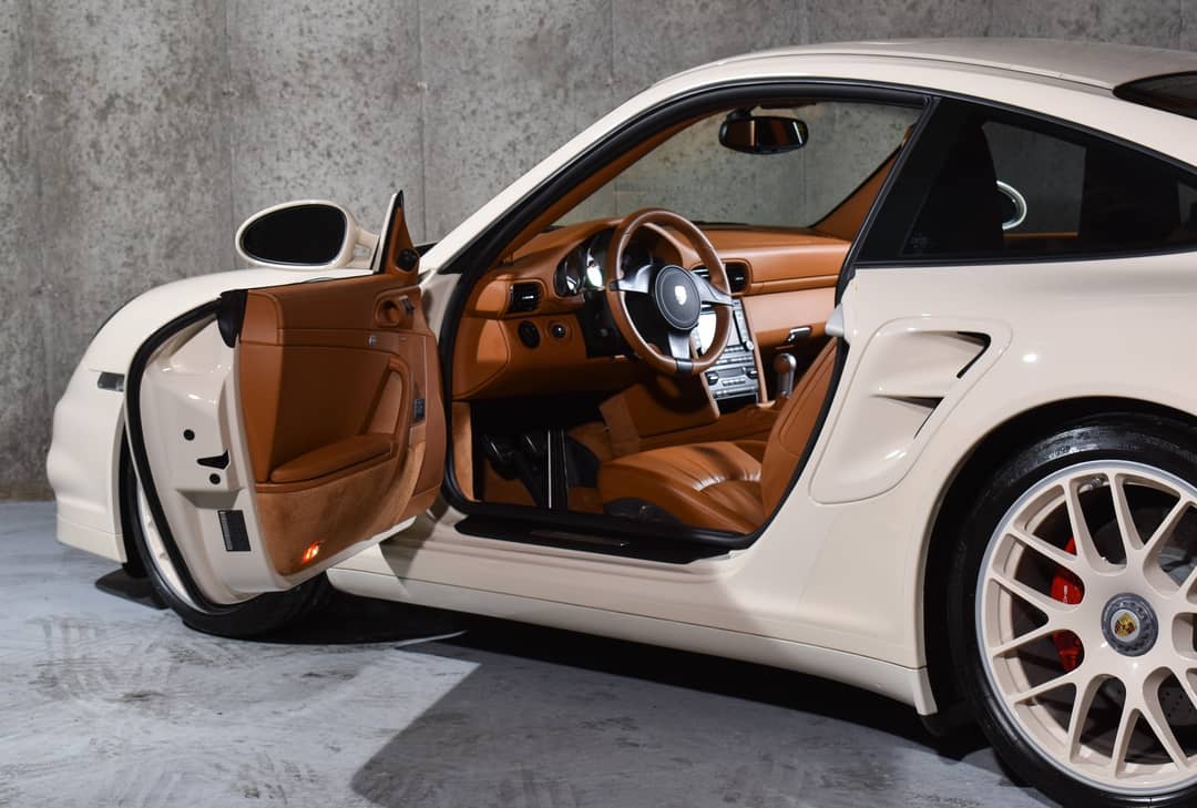 2011 Porsche 911 Turbo — photo 15