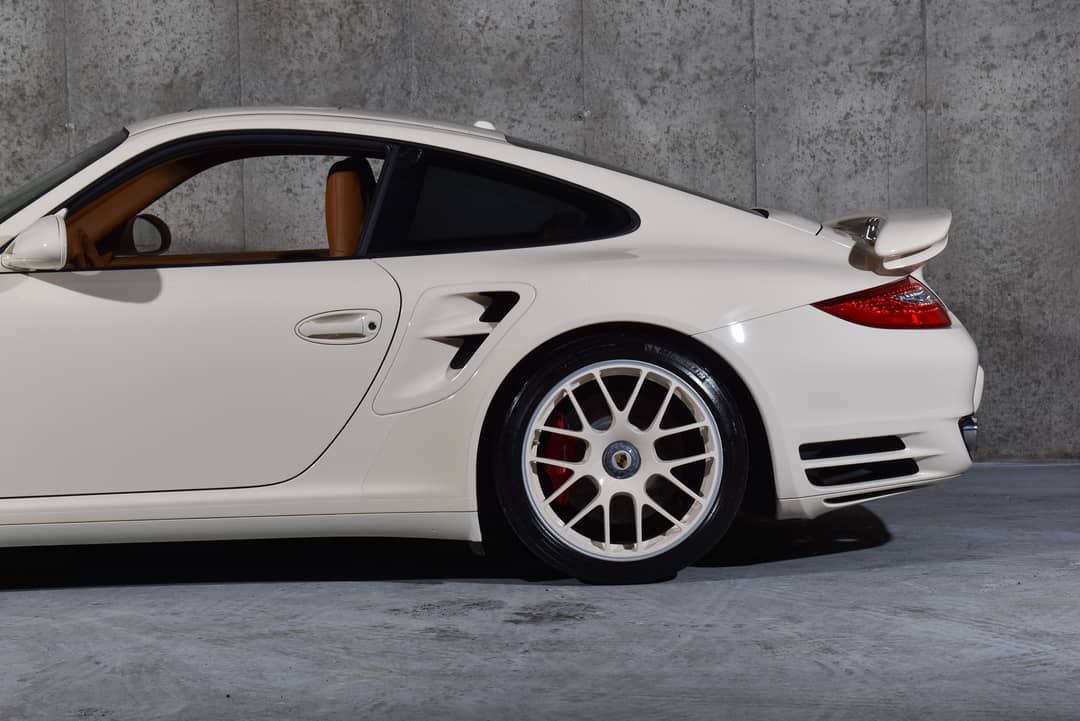 2011 Porsche 911 Turbo — photo 9