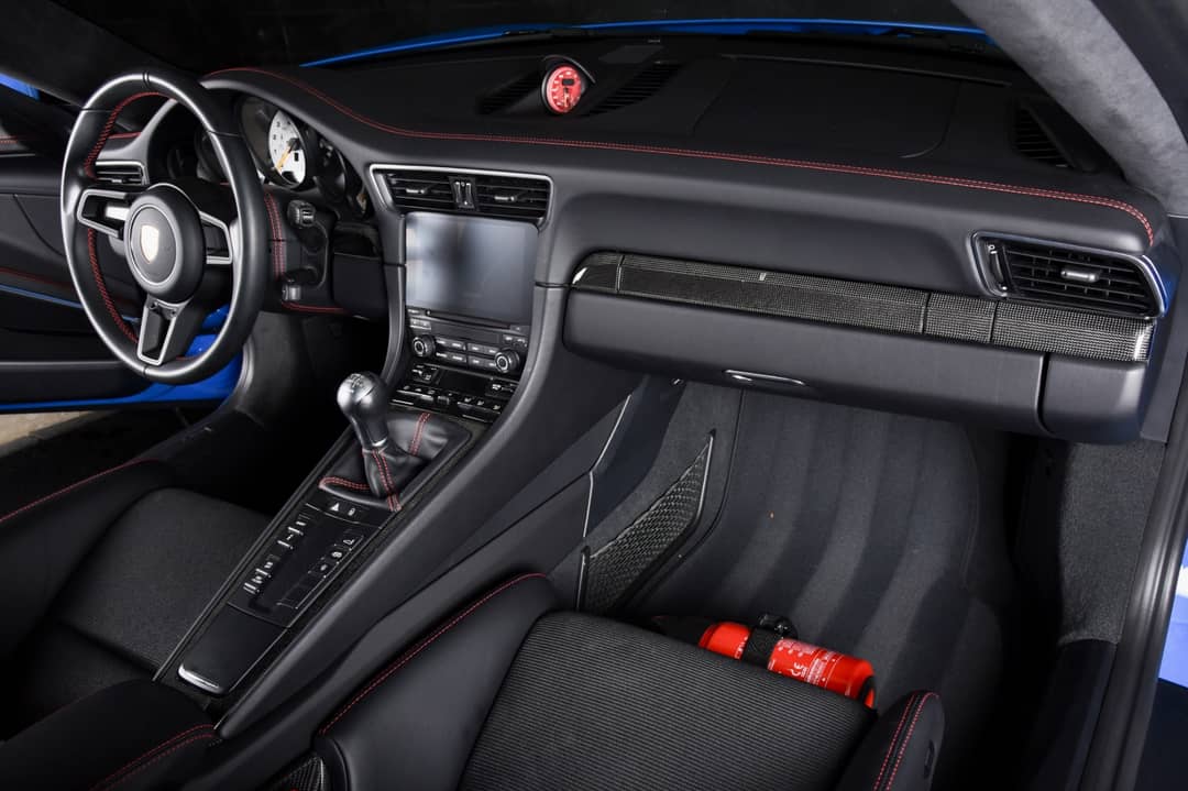 2018 Porsche 911 GT3 Touring — photo 17