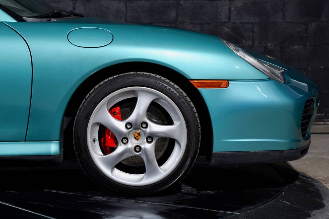 2004 Porsche 911 Carrera 4S — photo 22
