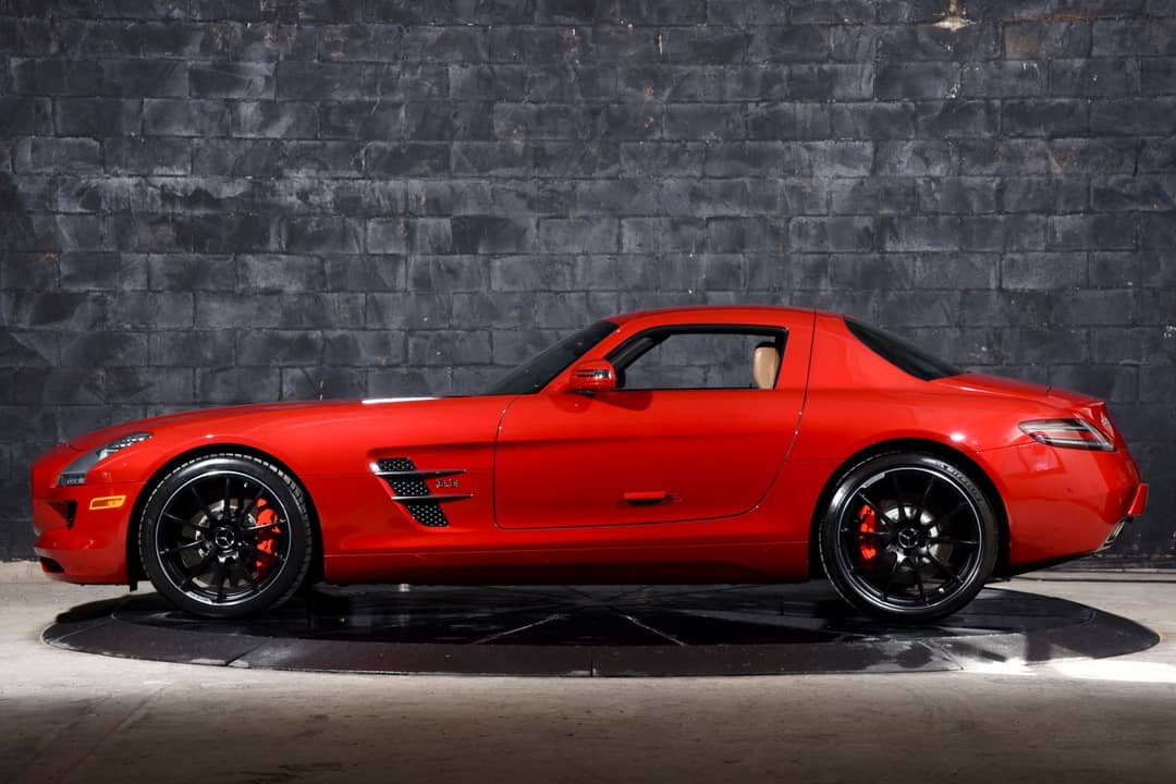 2012 Mercedes-Benz SLS AMG — photo 16