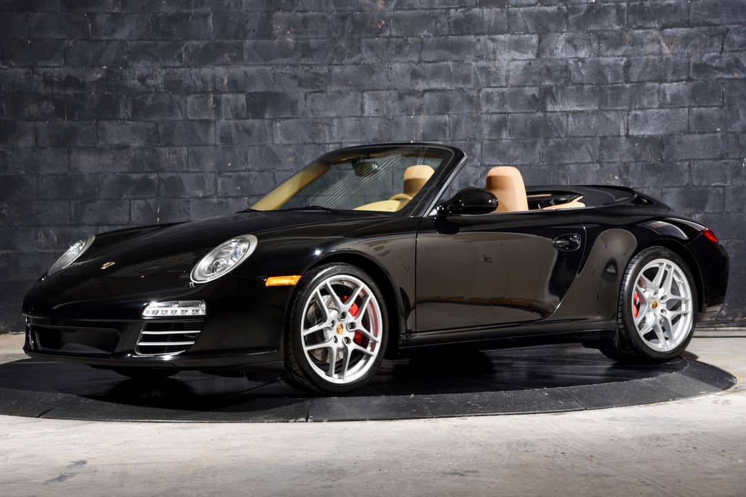2010 Porsche 911 Carrera 4S — photo 2