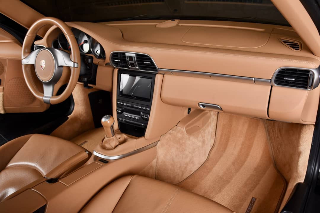 2010 Porsche 911 Carrera 4S — photo 13