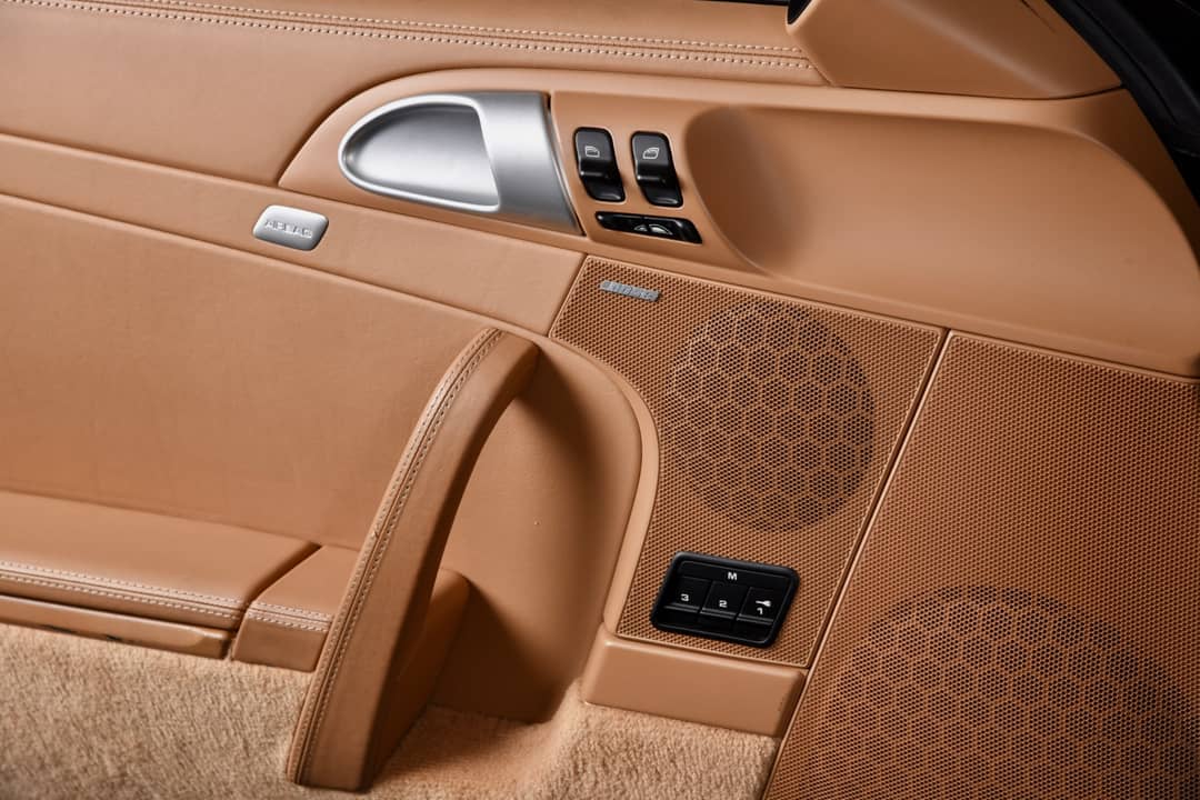 2010 Porsche 911 Carrera 4S — photo 18