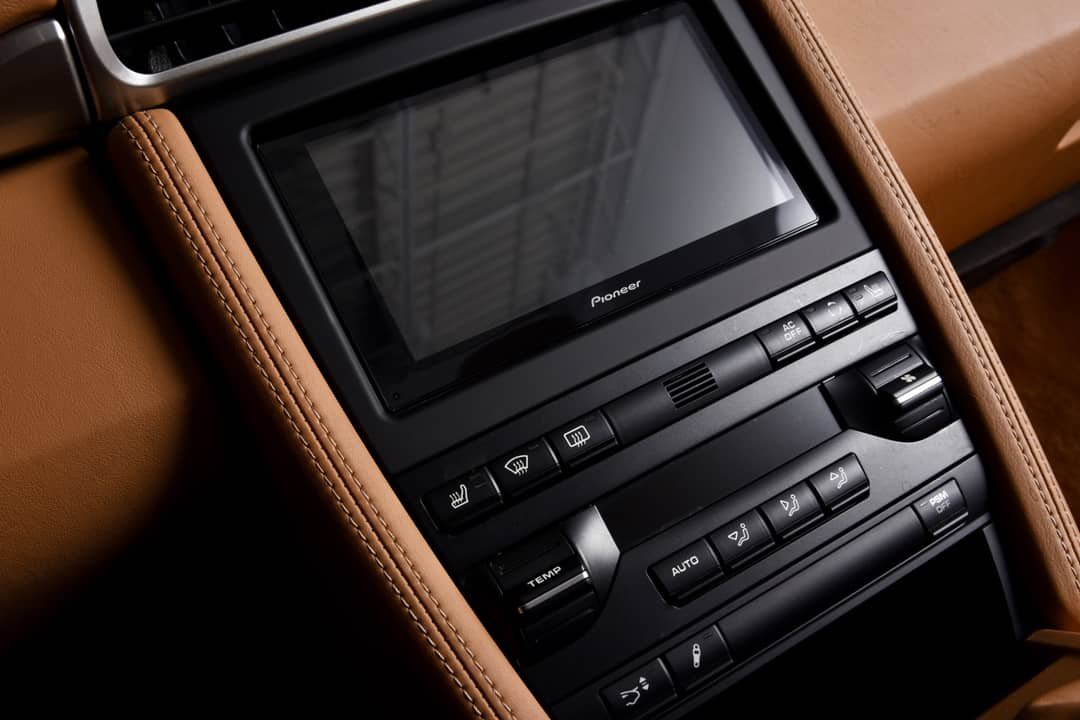 2010 Porsche 911 Carrera 4S — photo 23