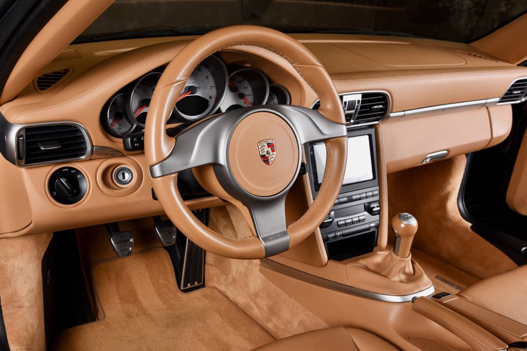 2010 Porsche 911 Carrera 4S — photo 4