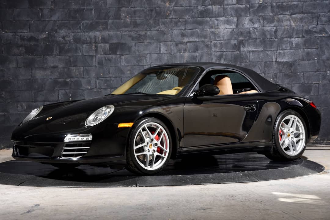 2010 Porsche 911 Carrera 4S — photo 31