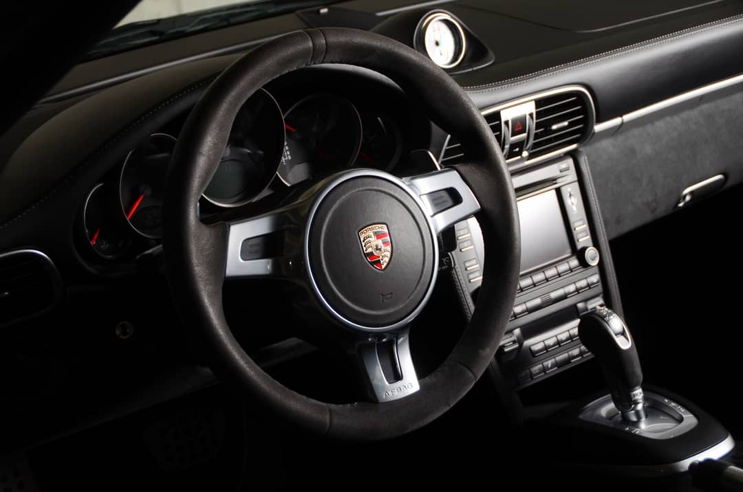 2012 Porsche 911 Carrera 4 GTS — photo 13
