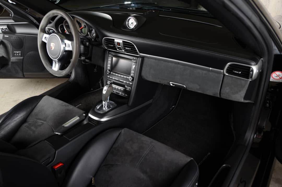 2012 Porsche 911 Carrera 4 GTS — photo 24