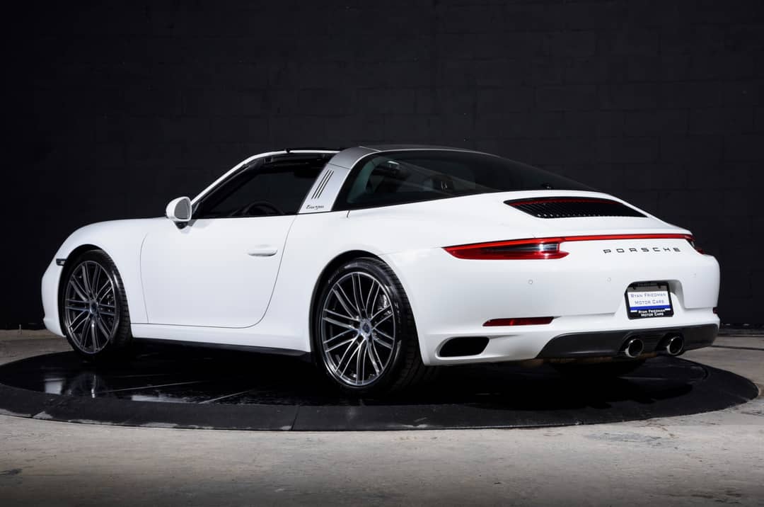 2017 Porsche 911 Targa 4 — photo 11