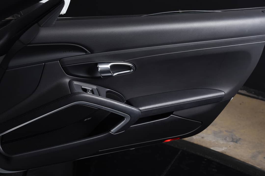 2017 Porsche 911 Targa 4 — photo 21