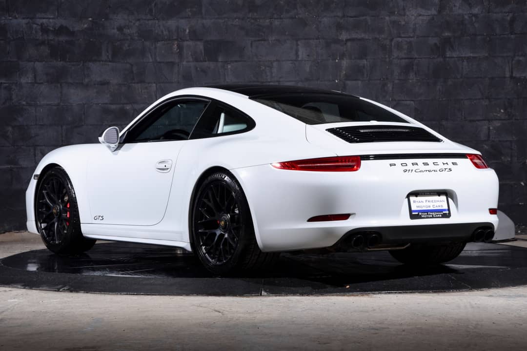 2015 Porsche 911 Carrera GTS — photo 11