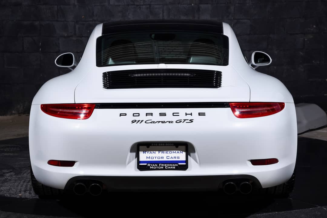 2015 Porsche 911 Carrera GTS — photo 13