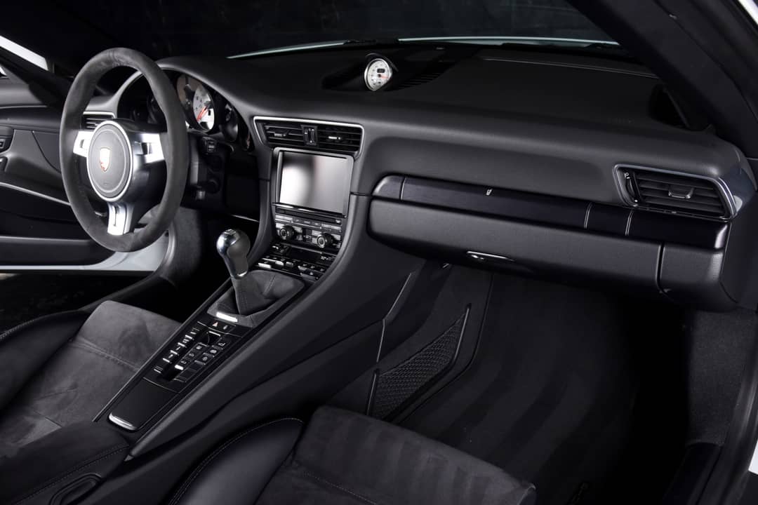 2015 Porsche 911 Carrera GTS — photo 18
