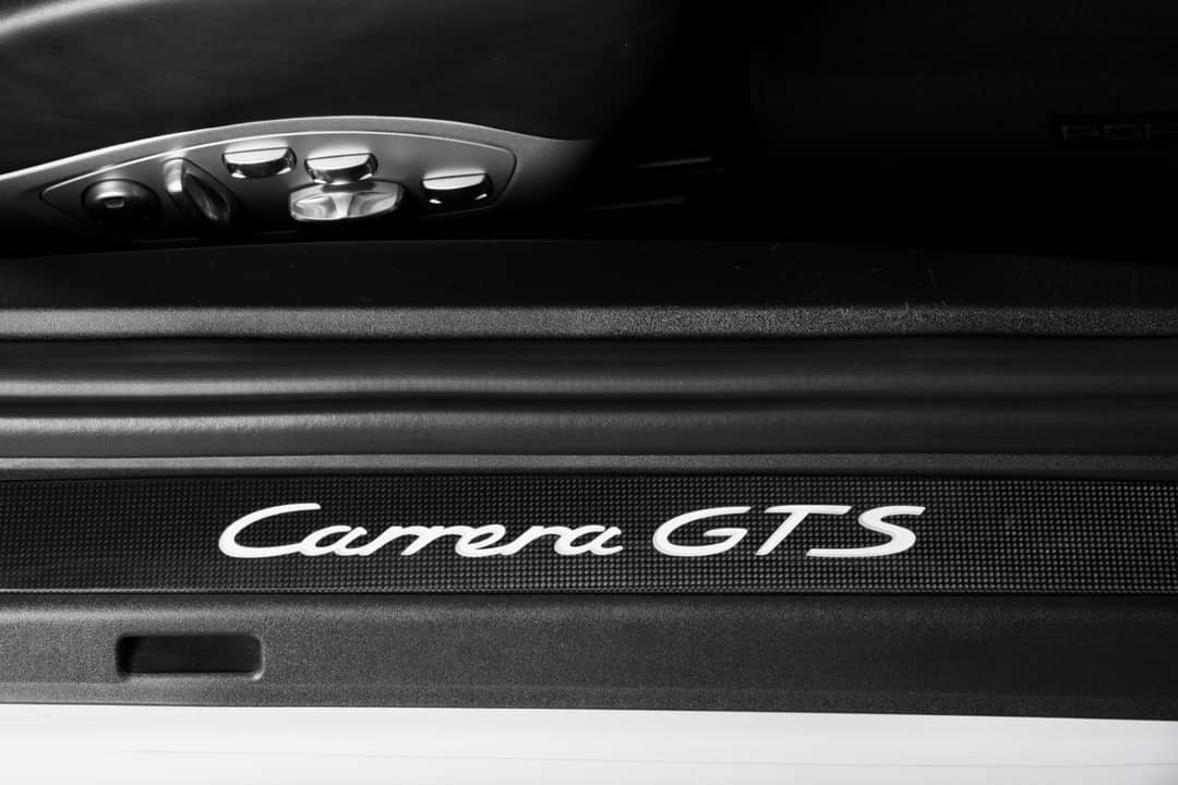 2015 Porsche 911 Carrera GTS — photo 8