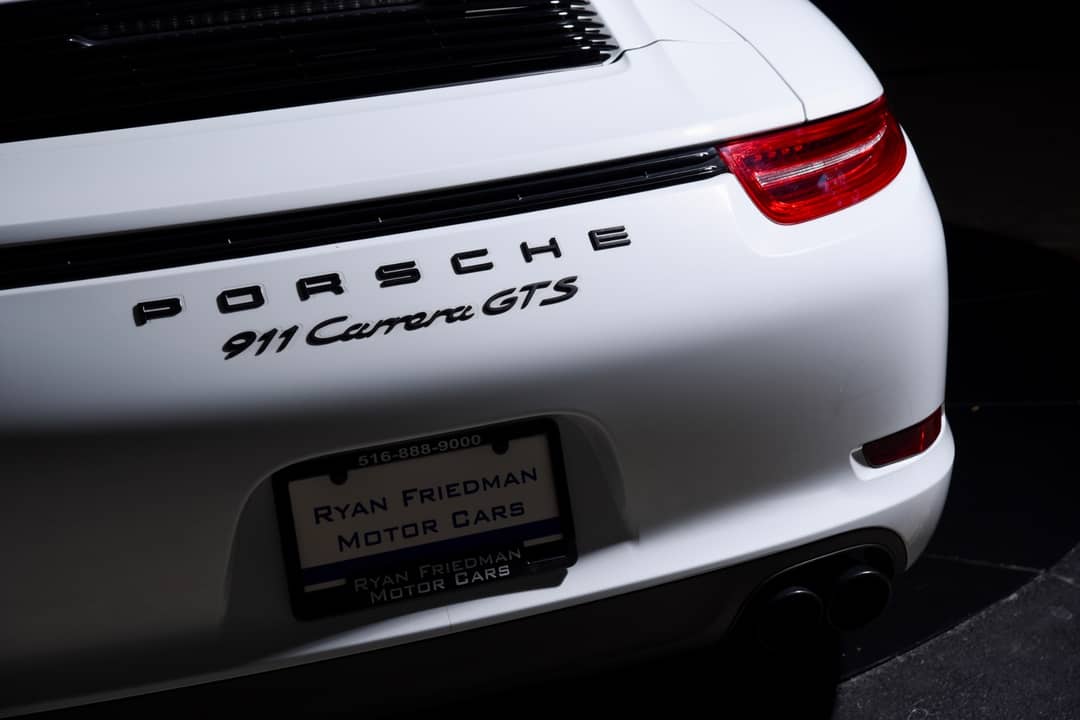 2015 Porsche 911 Carrera GTS — photo 9