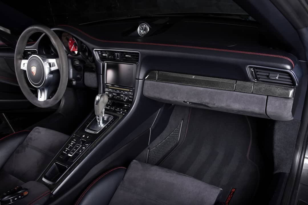 2015 Porsche 911 Carrera GTS — photo 16