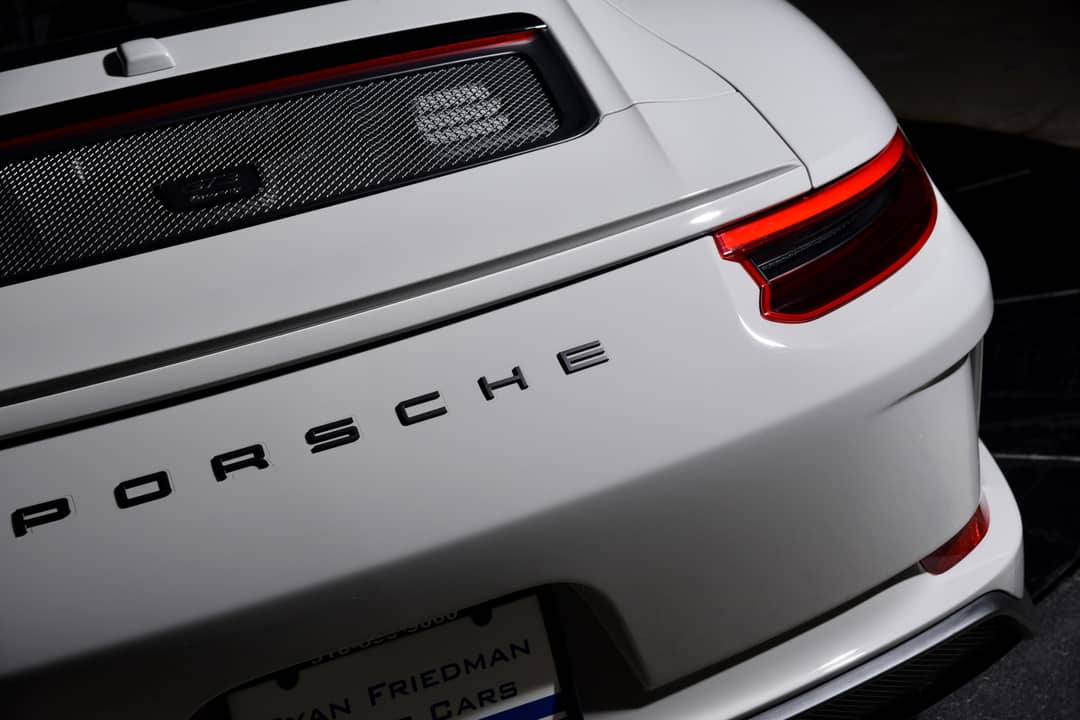 2018 Porsche 911 GT3 Touring — photo 11